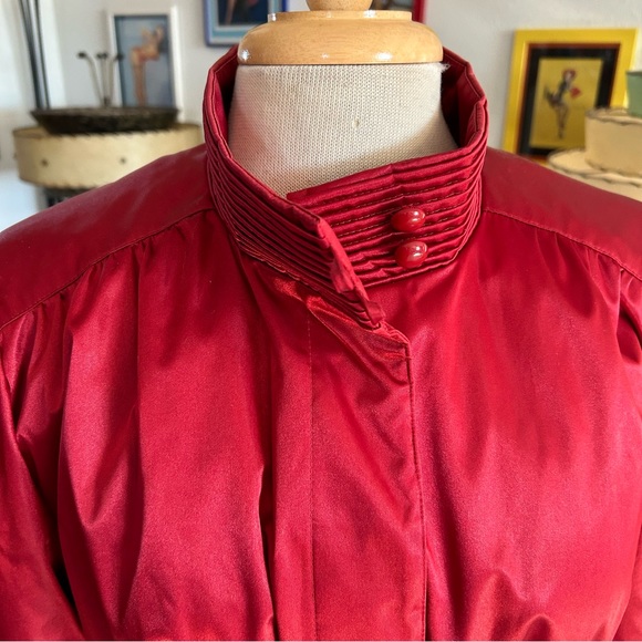 SOLD SOLD Vintage 1940s Style Coat Trench Red Satiny Raincoat Belted L XL - Picture 4 of 9